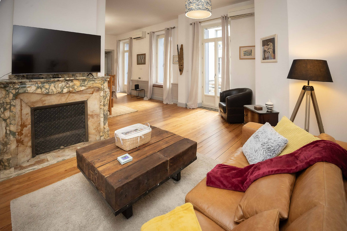 place alegria luxury apartment carcassonne rental hr 30
