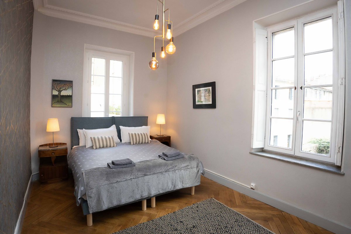 place alegria luxury apartment carcassonne rental master hr 91